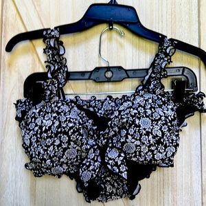 Xhilaration Women’s bathing suit